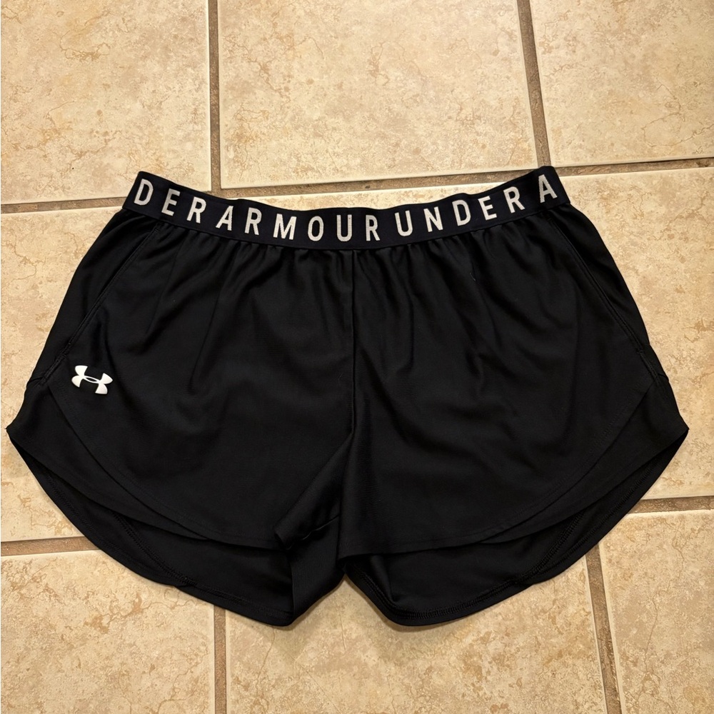 Under Armour Black Athletic Shorts Lightweight Elastic Waistband